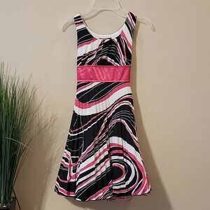 MY MICHELLE BLACK AND PINK SLEEVELESS DRESS WITH PLEATS, SIZE 8